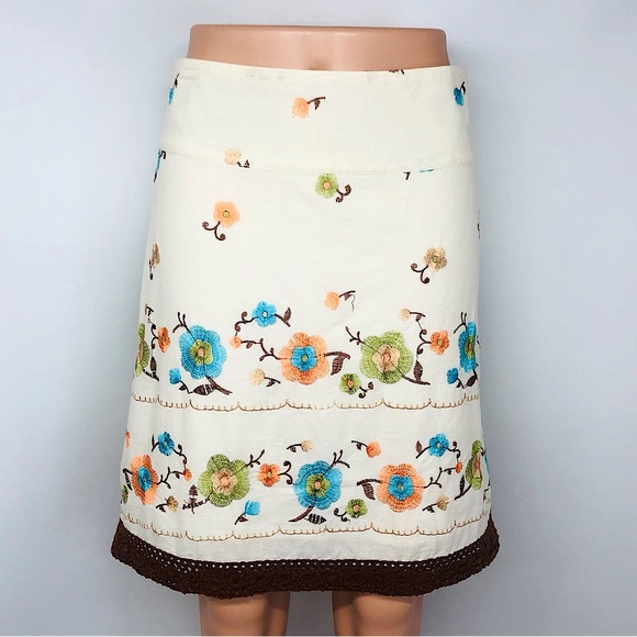 Heart Soul Dresses & Skirts - Heart Soul Y2k Cream Embroidered Flower Macrame Skirt